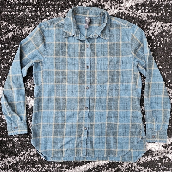 Mountain Hardwear Tops - Mountain Hardwear Long Sleeve Flannel Plaid Turquoise Button Up Shirt Women's S